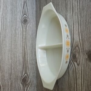 Pyrex Town and Country divide dish vintage
